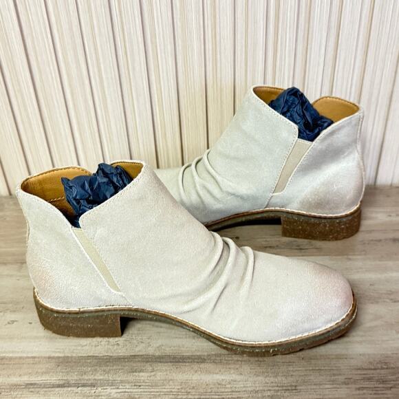 Aetrex Women's Mila Low Boot in Taupe Size 7.5-8 - Picture 2 of 13